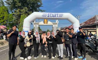 BAWASLU IKUT MEMERIAHKAN JALAN SEHAT DAN SENAM MASAL PERINGATAN HUT KABUPATEN LAMPUNG UTARA