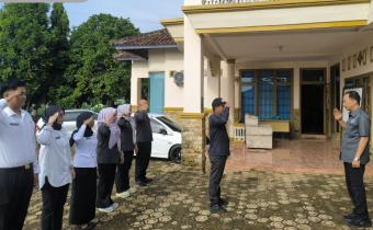 BAWASLU KABUPATEN LAMPUNG UTARA GELAR APEL RUTIN SENIN DI KANTOR BAWASLU